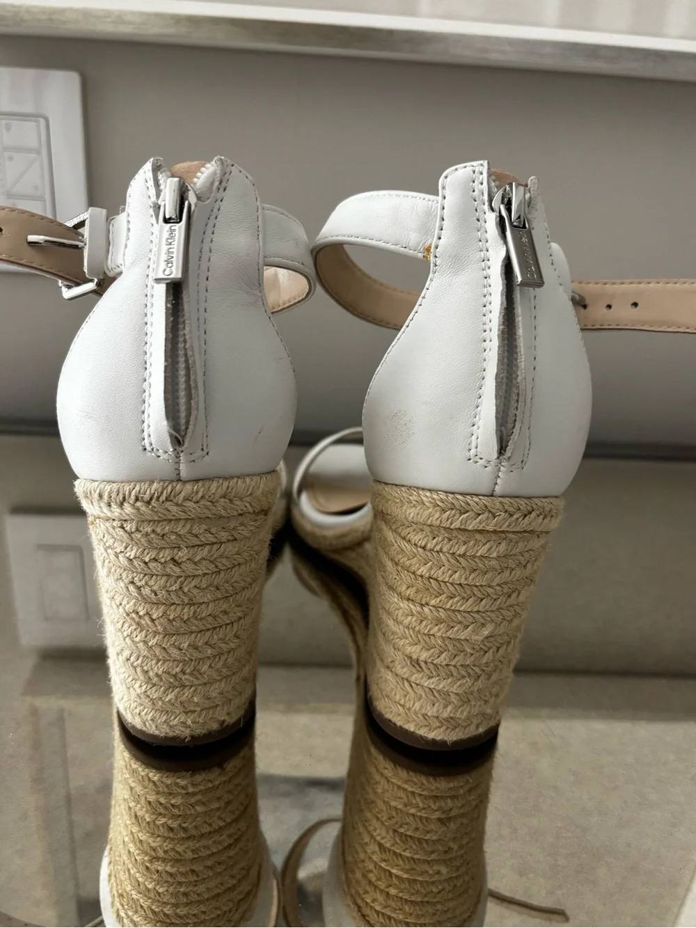 Calvin Klein Noshela white Wedge Sandals,Sz 7
